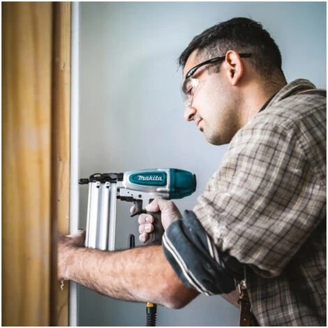 Cloueur Pneumatique 8 Bar 15-50mm AF506 MAKITA + 3000 Clous 30, 40 Et 50 Mm – Image 2